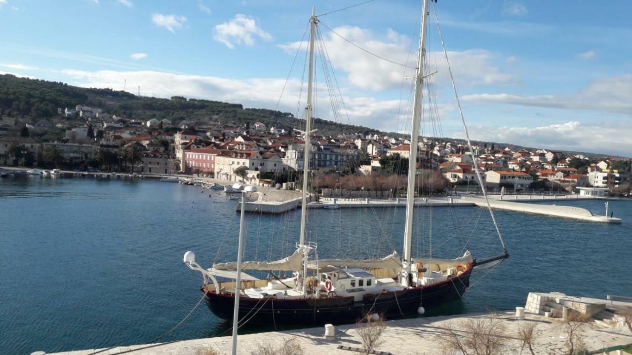 Apartments Romarin Supetar Kültér fotó